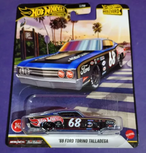 Hot Wheels - Ford Torino Talladega 69 (Premium Boulevard))