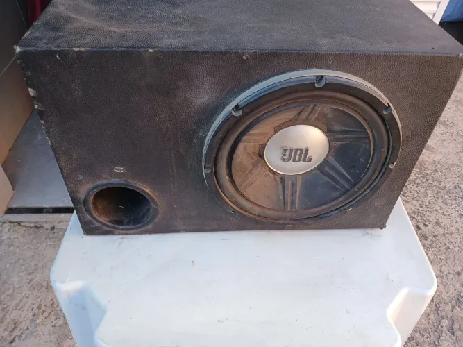 Vendo caixa de som carro JBL