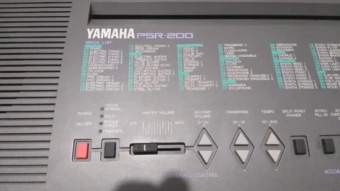 teclado yamaha psr 200
