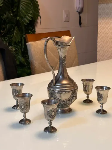 Conjunto de jarra e copos vintage banhados a prata decantador de licor alemão