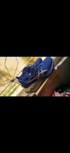 TÊNIS ASICS NOVABLAST 4 PLATINUM CORRIDA