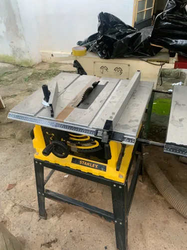Serra de bancada meia esquadria STANLEY 1800w 110v 