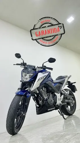 HONDA CB300F