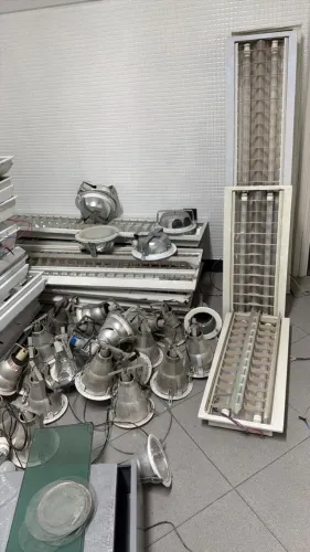 FIM DE OBRA - MATERIAL ELÉTRICO À VENDA!