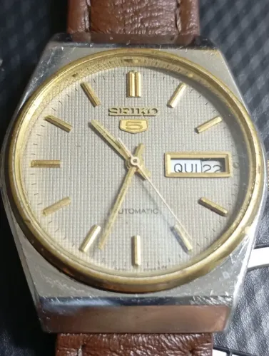 Seiko 5 automático vintage calibre 4216 mostrador texturizado 