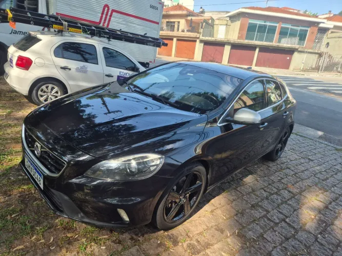 Volvo V40 T-5 R-design 2.0 Aut. 2016