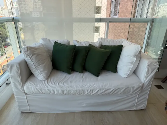 Sofá 2 lugares com capa 