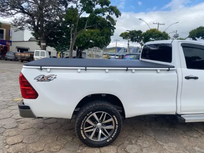 VENDO CARROCERIA HILUX CABINE SIMPLES
