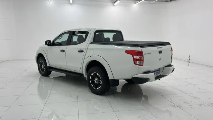 Mitsubishi L200 Triton Sport GLS 2.4 CD Diesel Aut. 2025