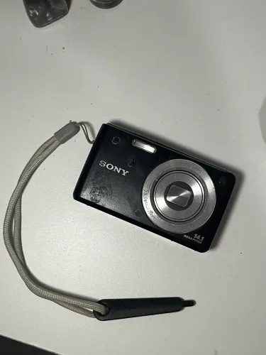 Sony Cybershot DSC-W520