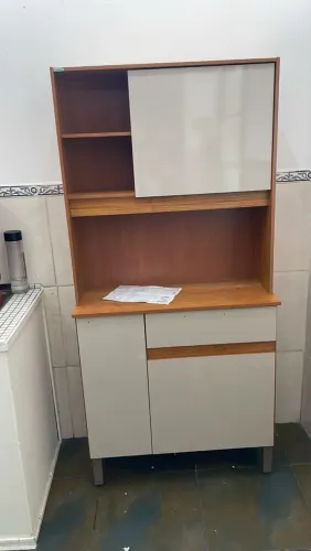 Armário de cozinha lia