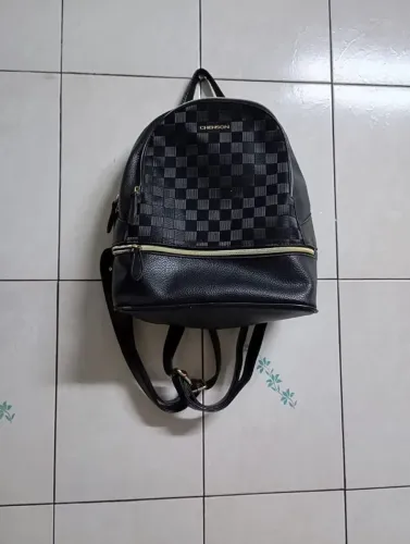 Mochila feminina Chenson preta