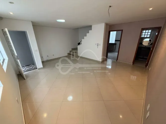 CASA GEMINADA | 3 QUARTOS | 1 VAGA | BAIRRO MANACÁS R$ 4.400,00
