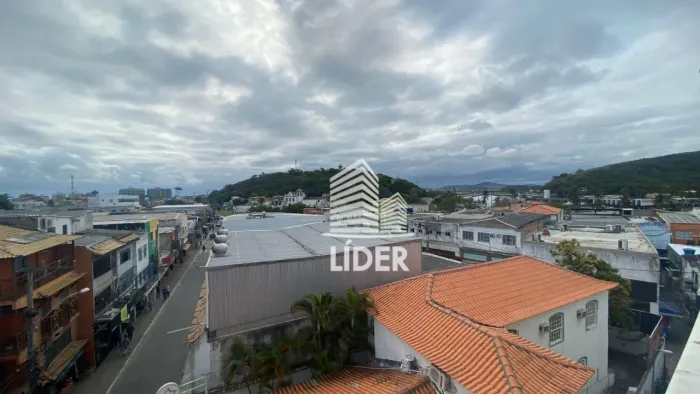 Apartamento com 1 dormitório para alugar, 44 m² por R$ 1.636,70/mês - Centro - Cabo Frio/R