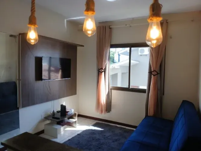 Apartamento UM QUARTO, próximo á praia de Canasvieiras.
