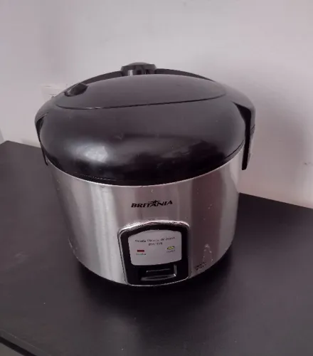 Panela Elétrica de Arroz  - 10 xicaras