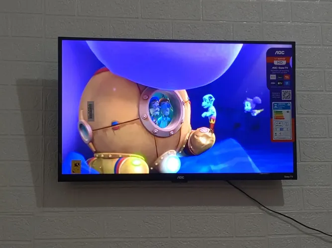 Smart tv 32,na caixa , possui nota fiscal