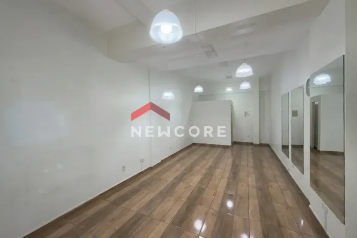 Sala comercial em Rua São José - Centro - Criciúma/SC