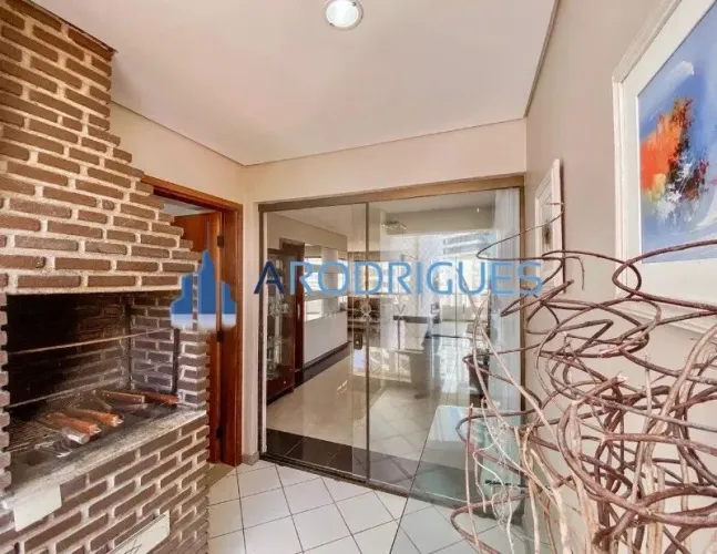Venda de Apartamento na Pituba: 3 Quartos, 3 Suítes, 2 Salas, 4 Banheiros, 3 Vagas, 188m².