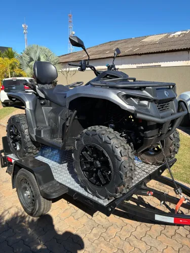 Quadriciclo Can - Am 2026 Outlander MAX XT 850 4x4 2026 + Carreta basculante zero km 2026