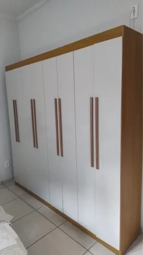Guarda-roupa casal OFF WHITE com 8 portas