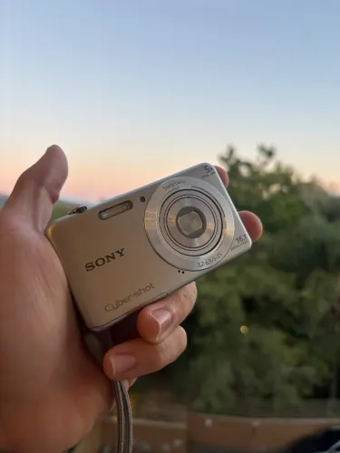 Câmera Sony Cyber-Shot