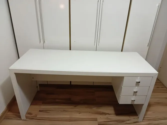 Mesa de Escritório com Reversível ME4113 3 Gavetas 155cm Branca