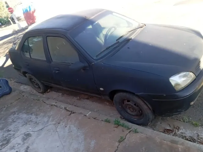 Ford Fiesta Street 1.0 8V 3P 2002