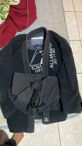 Kimono jiu jitsu usado