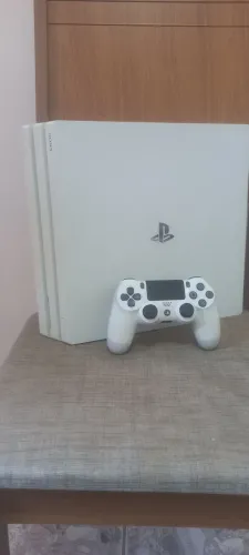 Ps4 pro branco 1tb
