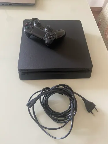 PS4 Slim 500GB | Leia