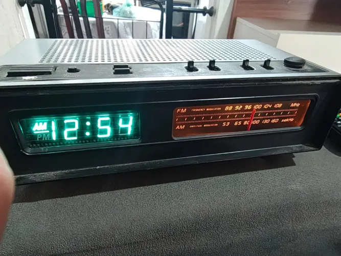 RÁDIO RELÓGIO ANTIGO .. NATIONAL