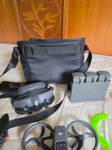 Dji avata 2 combo + acessórios.
