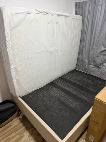 Cama de casal Simmons