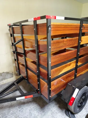 Reboque zero com 2 Eixos 220cm x 140cm Emplacado e Nota
