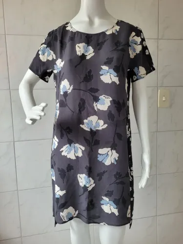 Vestido estampado 100%seda.