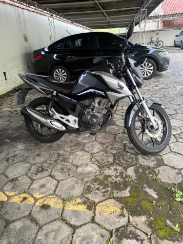 Titan 160 pouco rodada