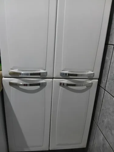 Armario de cozinha,tipo paneleiro