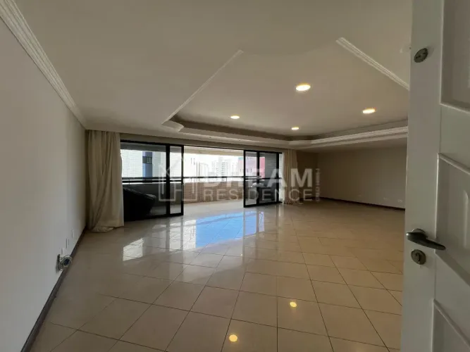 Imóvel para venda possui 156 metros quadrados com 3 quartos em Casa Amarela - Recife - PE