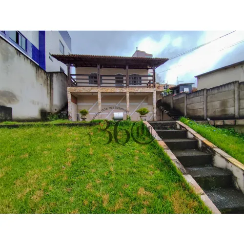 Oportunidade em Itaipu! Casa com Quintal e Excelente Estrutura