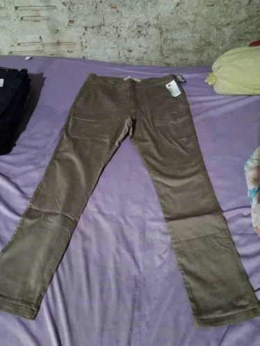 Calça 0,00 reais tamanho 40 qualquer informação whats *25