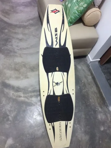 De$1100 por$590 Prancha kite surf naish 1,52mx0,40m