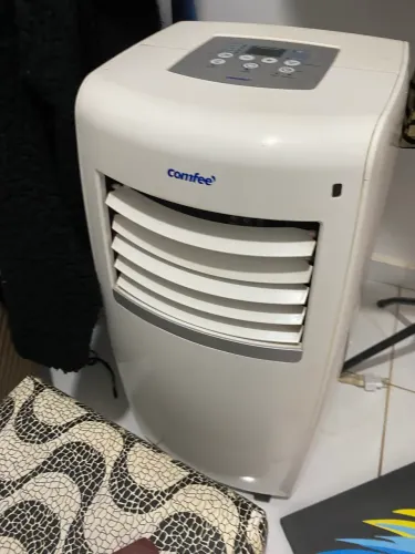 Ar condicionado portátil 110v 750,00 pra vender logo