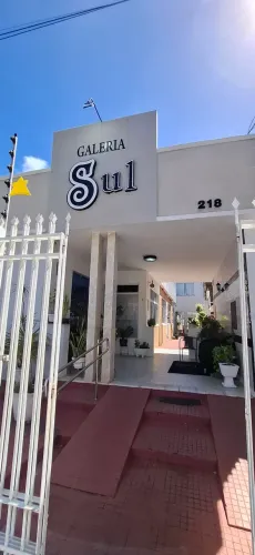 Sala dupla com 2 ar split + mini copa e ótimo wc - Excelente localização em frente a Deso.