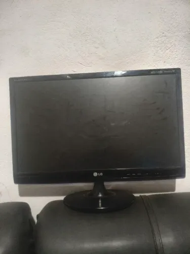 MONITOR TV LG