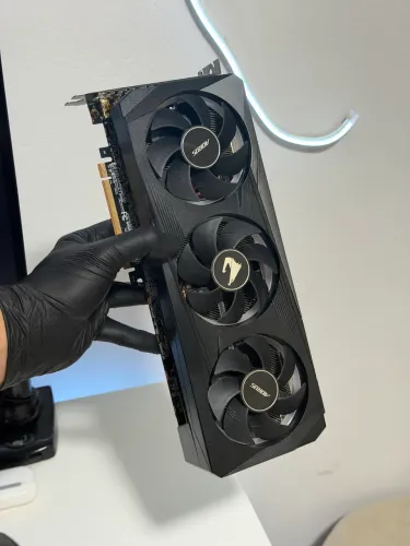 Placa de Vídeo RX 6700 XT 12GB Aorus Elite - Pego troca