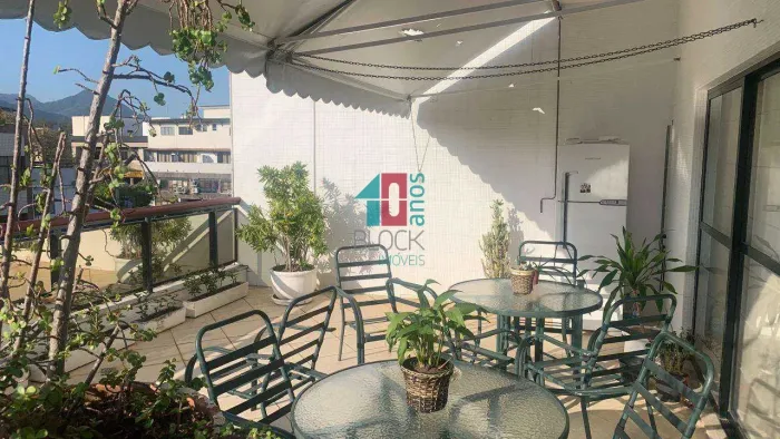 Recreio dos Bandeirantes | Cobertura 4 quartos, sendo 2 suites