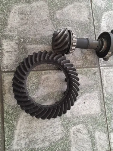 Vendo coroa e pião da amarok