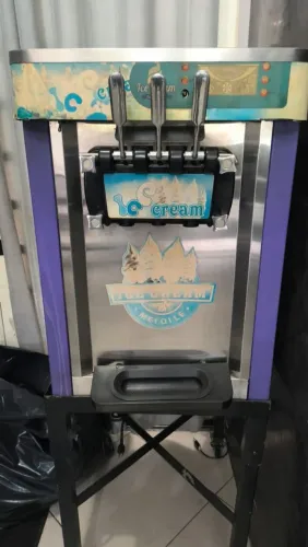 Vendo Máquina de Sorvete