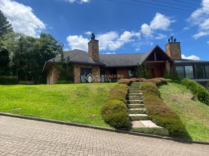 Casa em Condomínio Fechado em Gramado